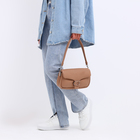 Сумка-мессенджер на клапане, длинный ремень, цвет бежевый - фото 24115825