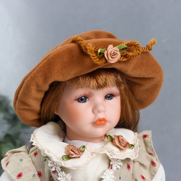 Кукла коллекционная керамика "Сонечка в бежевом платье в горох, с медведем" 30 см 51480