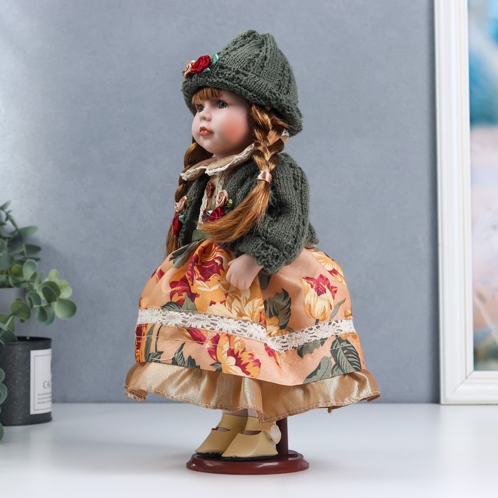 Кукла коллекционная керамика "Даша в платье с цветами, в зеленой кофточке" 30 см 51484