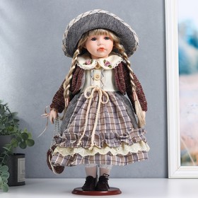 Кукла коллекционная керамика "Лаура в сером платье, коричневом джемпере" 40 см