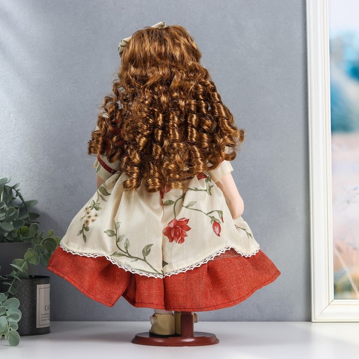 Кукла коллекционная керамика "Оля в платье с цветами и бордовой нижней юбкой" 40 см 51498