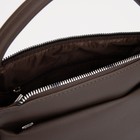 Сумка женская на молнии, цвет коричневый - фото 40275543