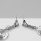 Серьги «Ракушка» треугольник полый, крупный, белые в серебре - Фото 2