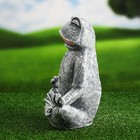 Садовая фигура  "Лягушка медитирует" серая, 23х22х12,5см - фото 24507537