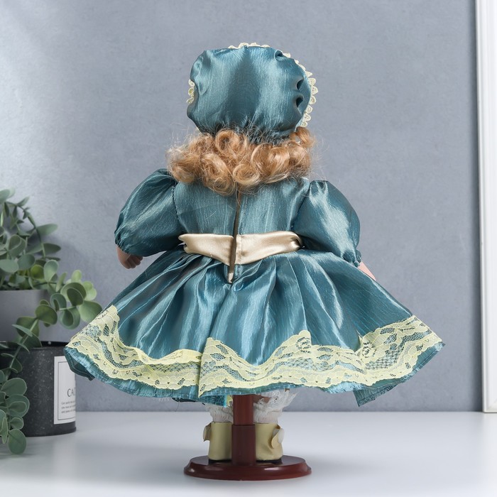 Кукла коллекционная керамика "Танечка в платье цвета морской волны и чепчике" 30 см - фото 1900000936