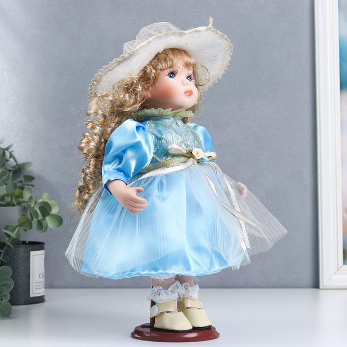 Кукла коллекционная керамика "Наташа в нежно-голубом платье в шляпке" 30 см - фото 1895575033