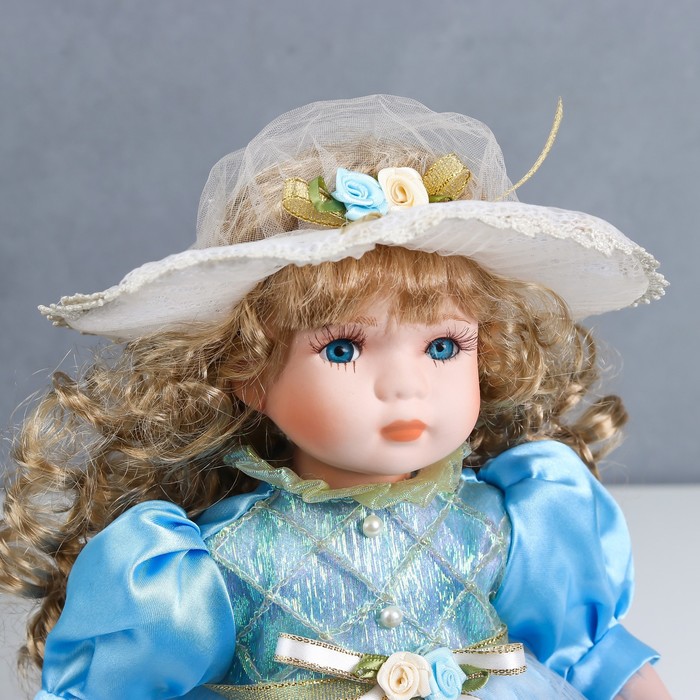 Кукла коллекционная керамика "Наташа в нежно-голубом платье в шляпке" 30 см - фото 1876346609