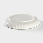 Тарелка керамическая обеденная «Иллюзия», d=21 см, цвет белый и серый - Фото 3