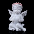 Сувенир полистоун "Ангел в венке из роз с сердечком" 6,2х4х4,5 см - Фото 1