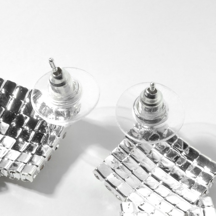 Серьги висячие со стразами «Голливуд», ромб и цепочки, белые в серебре, 10.6 см