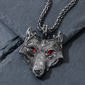 Кулон-оберег "Волк" глаза, цвет красный в чернёном серебре, 58см