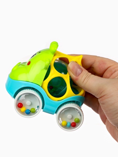 Машинка - погремушка Крошка Я «Жирафик», с эластичными элементами