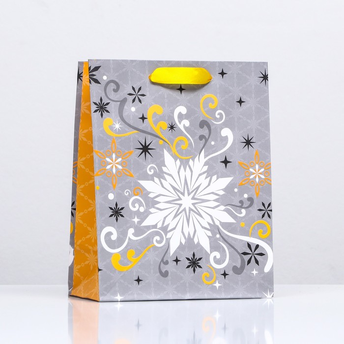 Пакет ламинированный "Снежинки" 18 х 23 х 10 - Фото 1