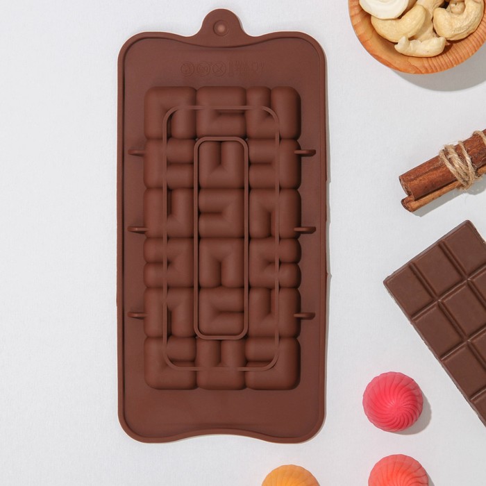 Форма для шоколада Доляна «Лабиринт», силикон, 22×11×1 см, 18 ячеек, цвет коричневый