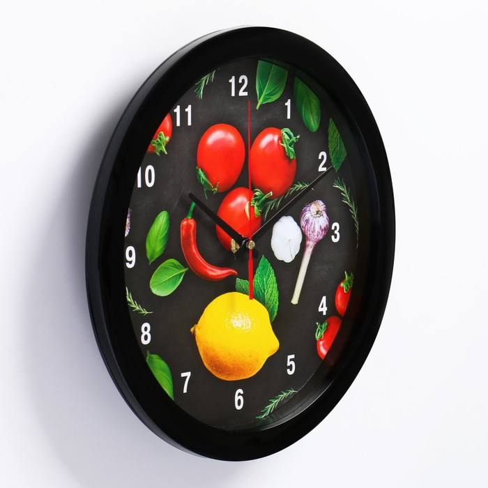 Часы настенные, d-28 см, кухонные "Овощи на черном фоне", бесшумные - фото 1905878708