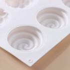 Форма для муссовых десертов и выпечки KONFINETTA «Карамелла», силикон, 29,5×17,2×2,5 см, 8 ячеек (d=6,5 см), цвет белый - Фото 3