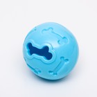 Мяч под лакомства, утолщённый TPR, 7 см, голубой - фото 6500377