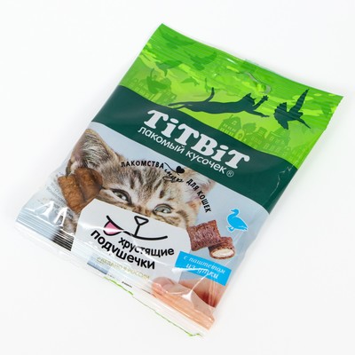 Хрустящие подушечки TitBit для кошек, с паштетом из утки, 30 г