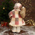 Дед Мороз "В клетчатой  шубе, кофте ромбик, с подарками" 25х45 см - Фото 3