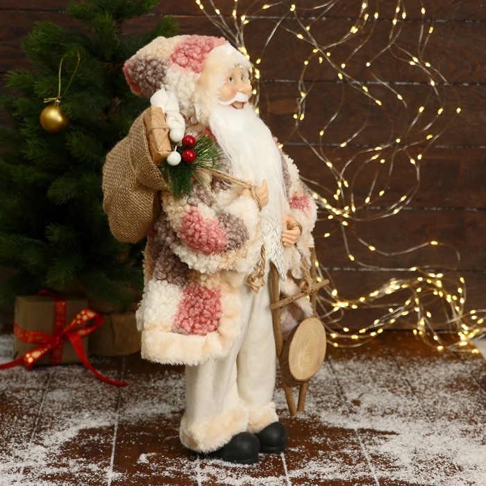Дед Мороз "В клетчатой  шубе, кофте ромбик, с подарками" 25х45 см - фото 1891172787
