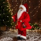 Дед Мороз "В красной шубе с пояском, с фонариком" 25х45 см - фото 3740633