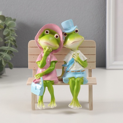 Фигурка полистоун «Лягушки на скамеечке - свидание», 16.8×8.5×13 см