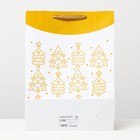 Пакет ламинированный "Золотистые ёлочки" 31 х 42 х 12 см - фото 21417668