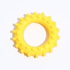 Игрушка "Кольцо с шипами №1", 5,6 см, жёлтая - Фото 2