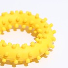 Игрушка "Кольцо с шипами №2", 6,8 см, жёлтая - фото 8602714