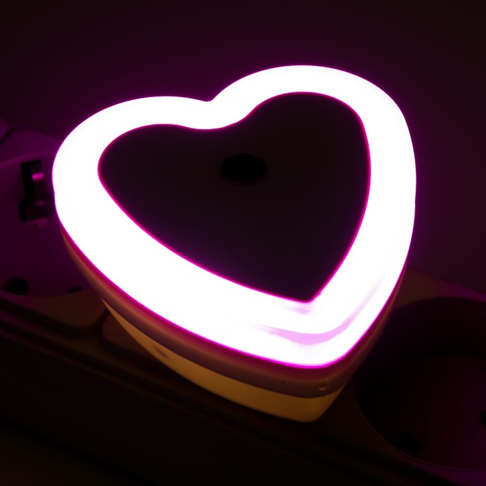 Ночник LED "Сердце" реагирует на темноту 6,5х6,5х2,5 см RISALUX - фото 1905890878