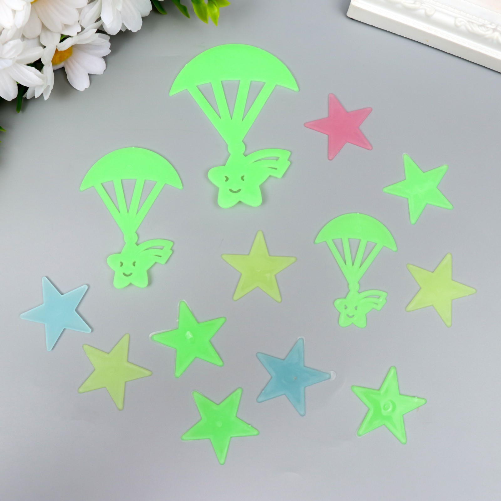 Фосфорные звезды. Клипса пластиковая кленовый лист. Фосфорные наклейки. Светящиеся звезды наклейки. Светящиеся звездочки.