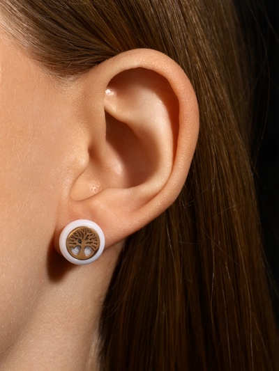 Серьги пусеты керамика «Дерево жизни» белые в золоте