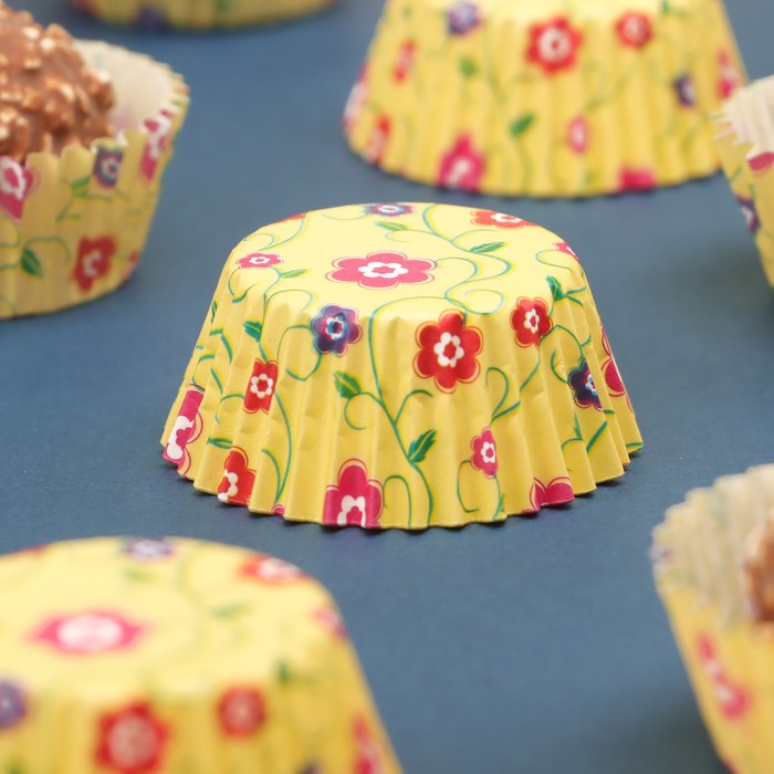 Форма для выпечки кексов бумажная UPAK LAND «Цветы», 3.5×2 см, одноразовая, жёлтая - Фото 1