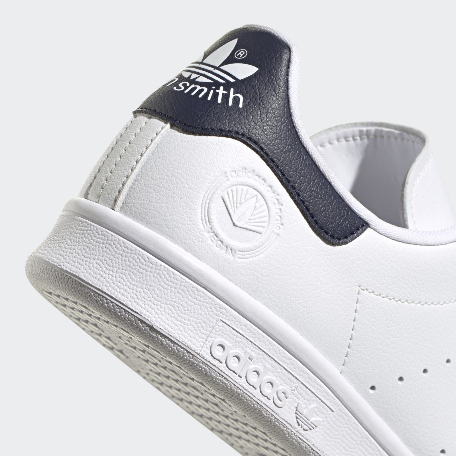 Stan smith deals vegan adidas