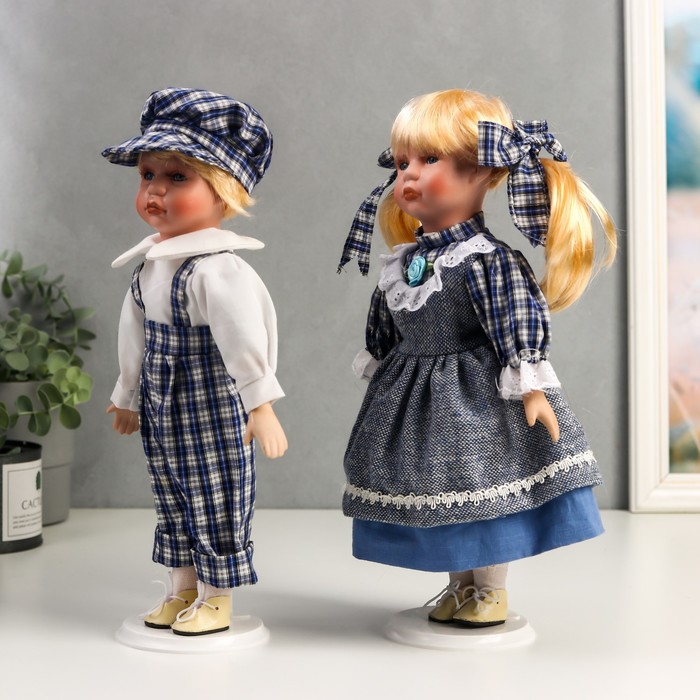 Кукла коллекционная парочка набор 2 шт "Аня и Андрей в нарядах в сине-белую клетку" 30 см 52023