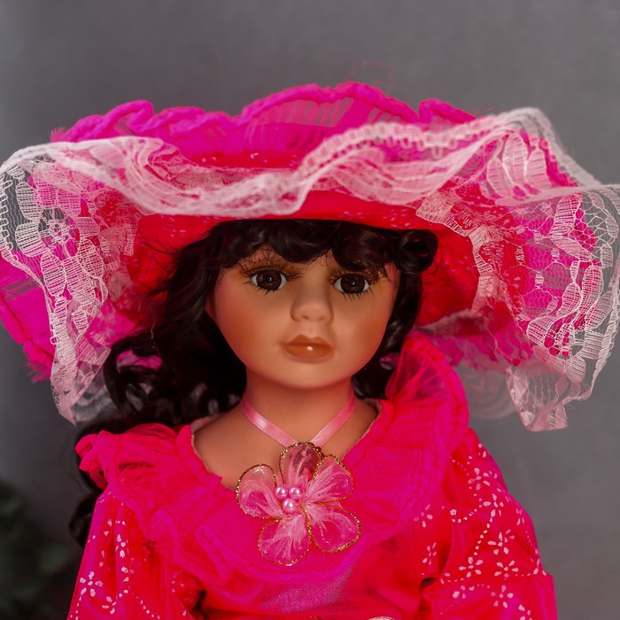 Кукла коллекционная керамика "Леди Амелия в ярко-розовом платье" 40 см 52040