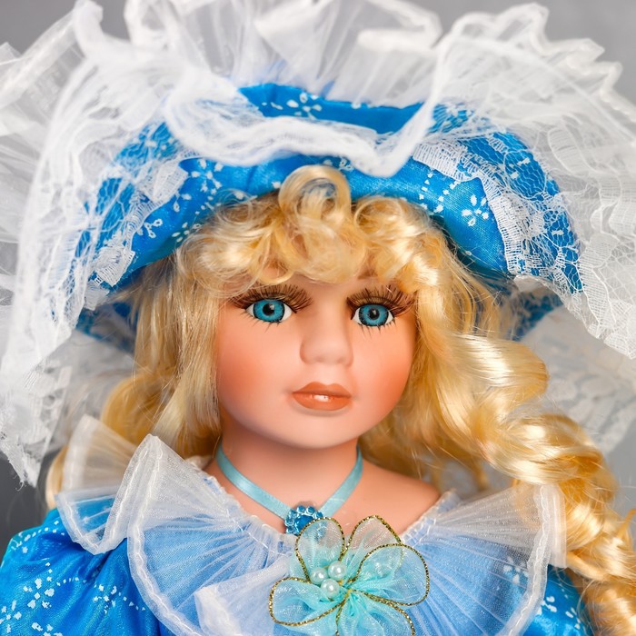 Кукла коллекционная керамика "Леди Олеся в голубом платье с цветами" 40 см 52042