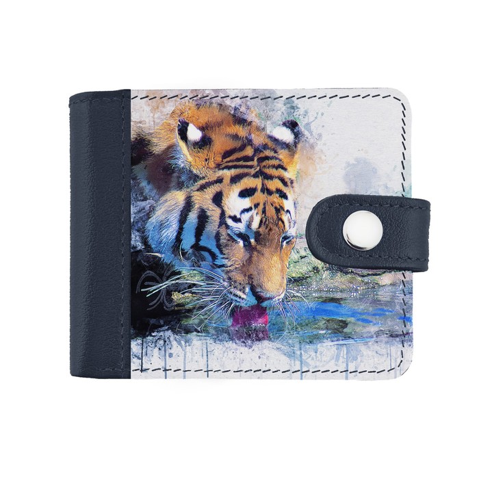 Кошелек на кнопке с обработанными краями 