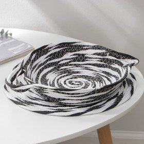 Корзина для хранения плетёная с ручками и салфетка ручной работы Доляна «Жгут», 35×23×6 см, цвет чёрно-белый