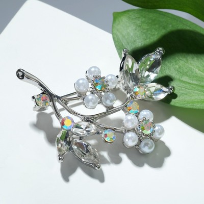 Брошь «Жемчужные цветы» со стеклянными листами, белая в серебре