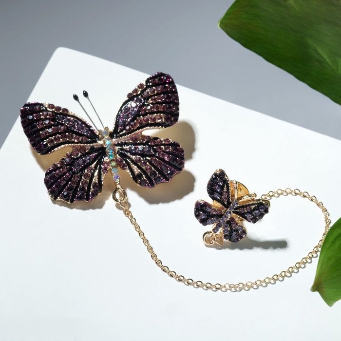 Брошь со значком на цепочке «Бабочка», фиолетовая в золоте - Фото 1