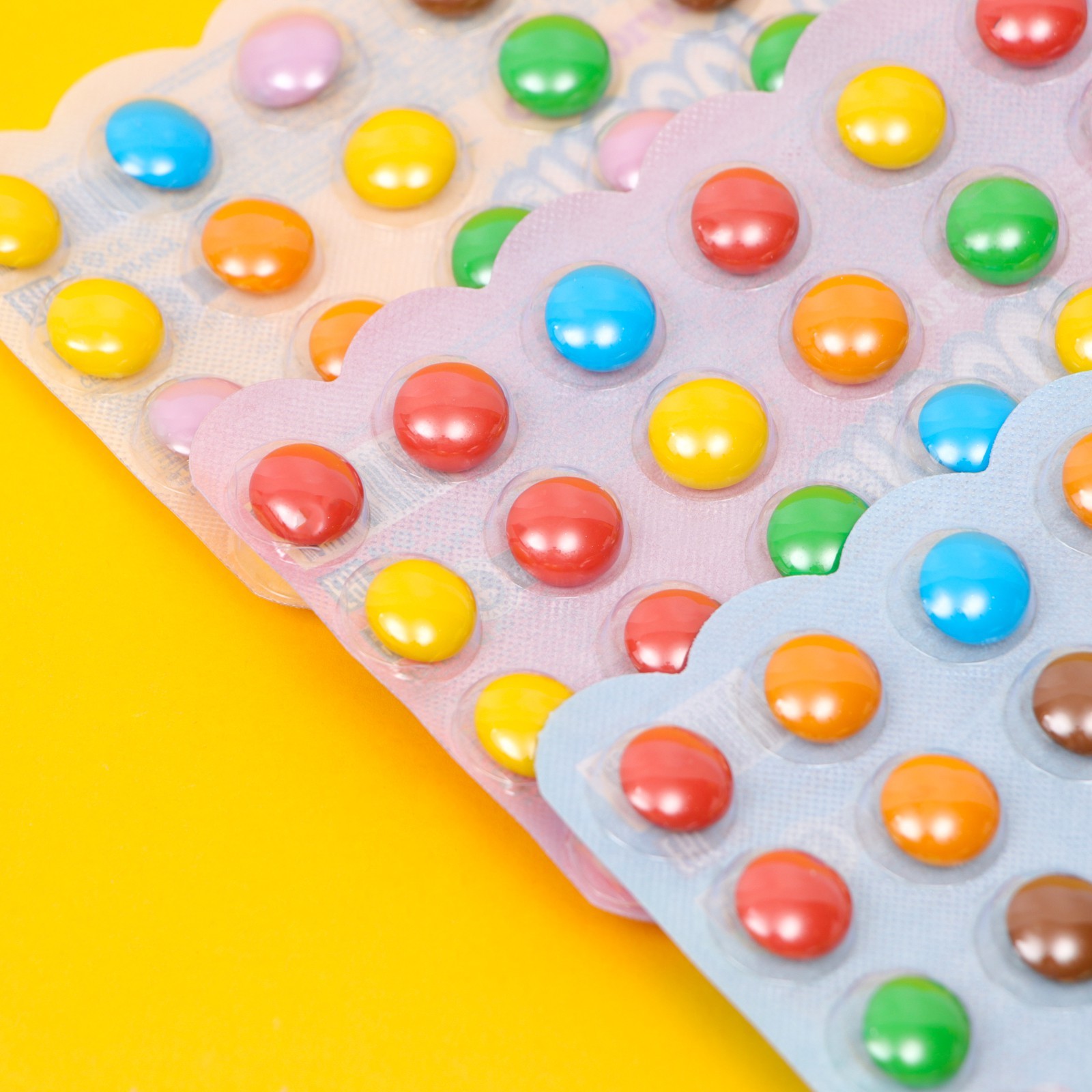 Шоколадное драже с сахарным покрытием Chocopoint в блистерной упаковке ...