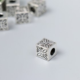 Бусина для творчества металл "Куб с лепестками" серебро G503B1005 1х1,1 см