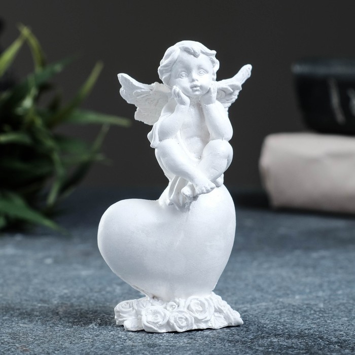 Фигура "Ангел сидит на сердце" перламутровый, 4х9х3см - Фото 1