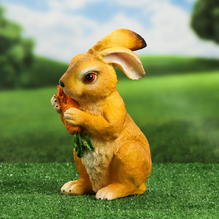 Садовая фигура "Заяц с морковкой" рыжий 26х16х12см - фото 1907350614