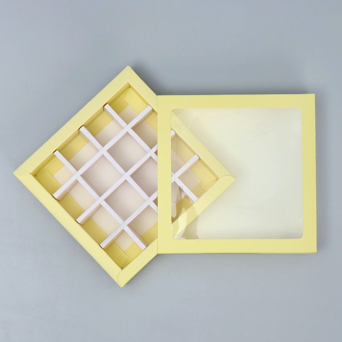 Коробка под 16 конфет с ячейками «Жёлтая» 17,7 х 17,7 х 3,8 см 7434744
