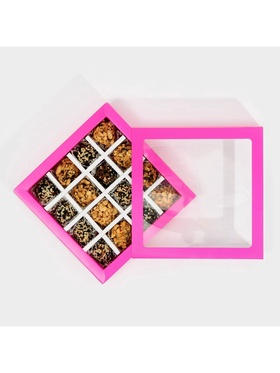 Коробка для конфет, кондитерская упаковка, 16 ячеек, «Фуксия» 17.7 х 17.7 х 3.8 см