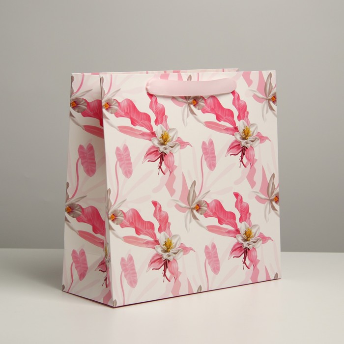 Пакет подарочный ламинированный квадратный, упаковка, «Present for you», 30 х 30 х 12 см - фото 1885283835