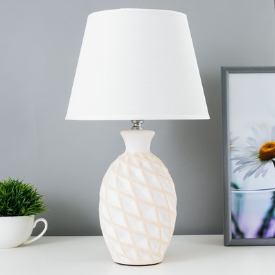 Настольная лампа 16502/1 E14 40 Вт бело-бежевый 22×22×38 см RISALUX