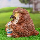 Садовая фигура "Сова с чаем" 19х16см - фото 21450963